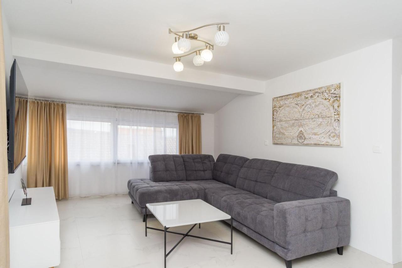Apartmani Simi - The Sun تْسْغيكفانِتْسا المظهر الخارجي الصورة